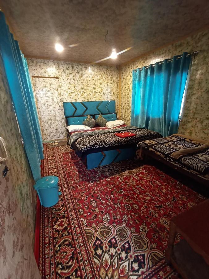 Hotel Hb Nancy Group Of Houseboats Srīnagar Exteriér fotografie